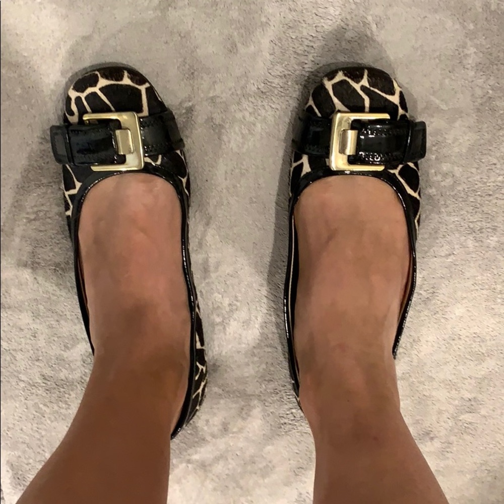 Stylish Bandolino giraffe print calf hair flats, 9